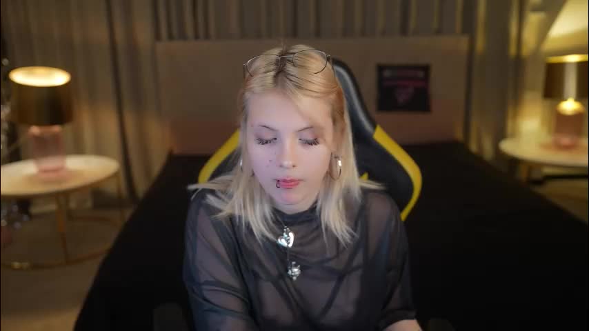 anabel_team054 Cam Model Chat January 28, 2026