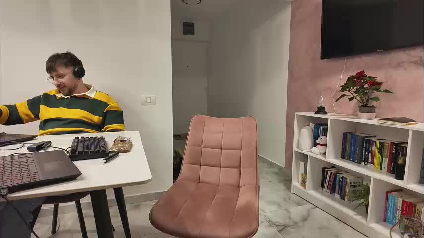 rrr1995 Cam Model Chat January 28, 2026