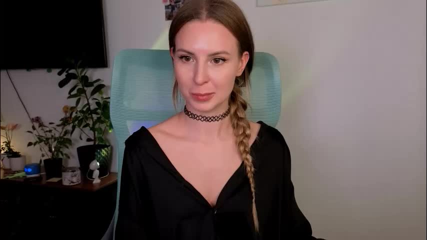 f1oraa Cam Model Chat January 28, 2026