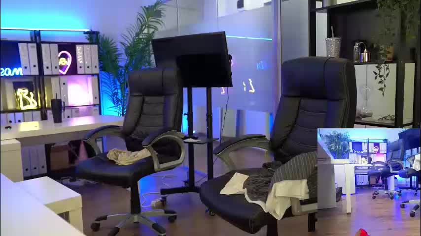 babesgowild Cam Model Chat January 28, 2026