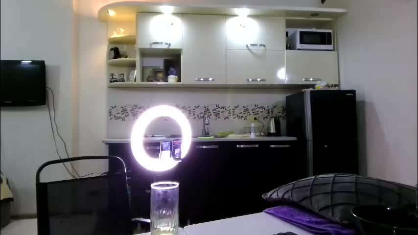 best_ass2000 Cam Model Chat January 28, 2026