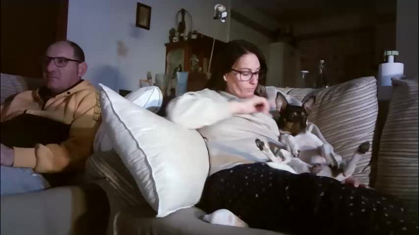 lolahueso Cam Model Chat January 28, 2026