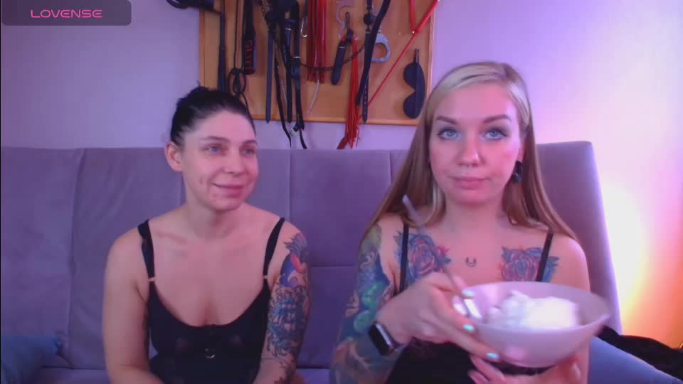 carrie_moonshine Cam Model Chat January 28, 2026