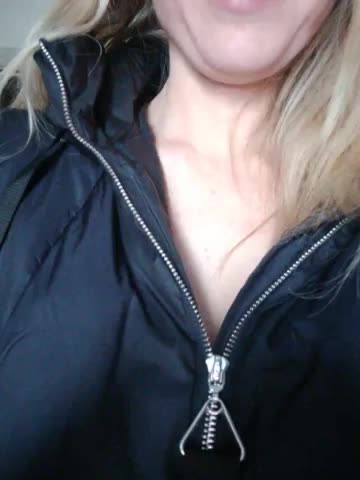 businka11223a Cam Model Chat January 28, 2026