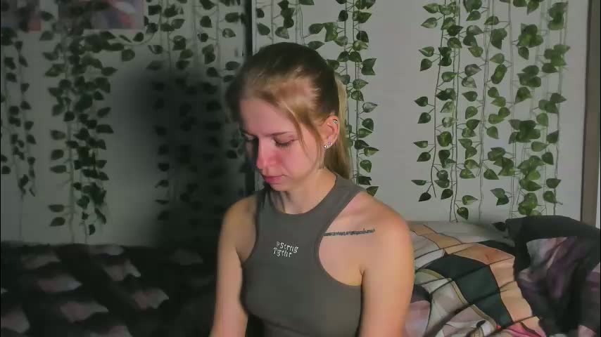 top_magical_girls Cam Model Chat January 28, 2026