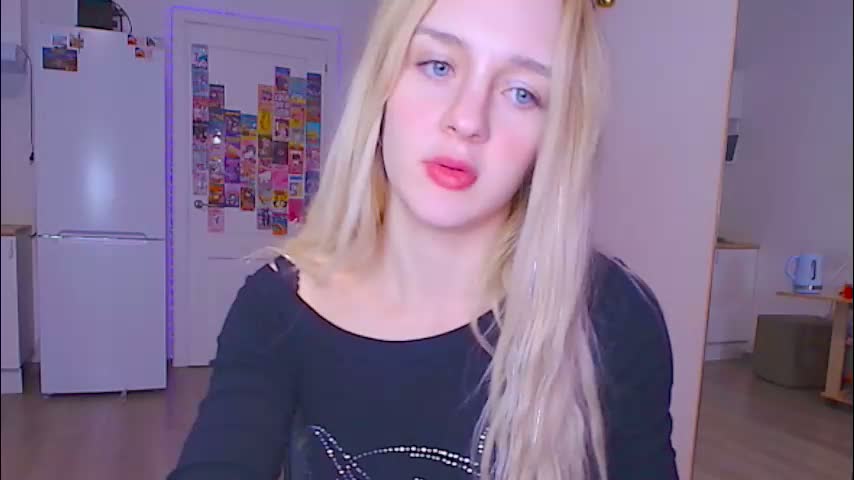 sailormoon666_ Cam Model Chat January 28, 2026