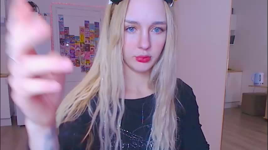 sailormoon666_ Cam Model Chat January 28, 2026