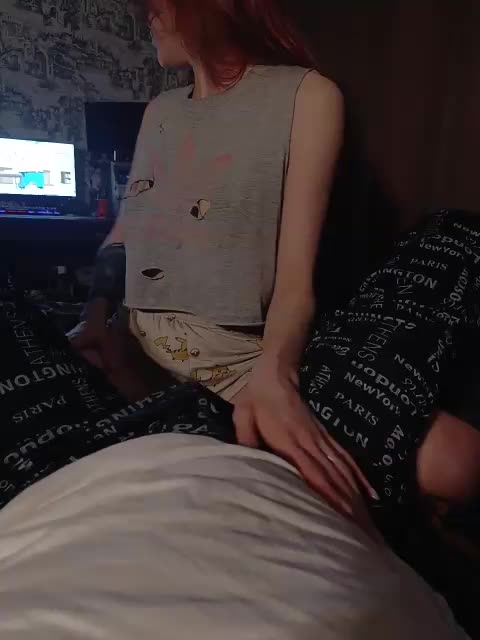 -WildCloudBerry- Cam Model Chat January 29, 2026