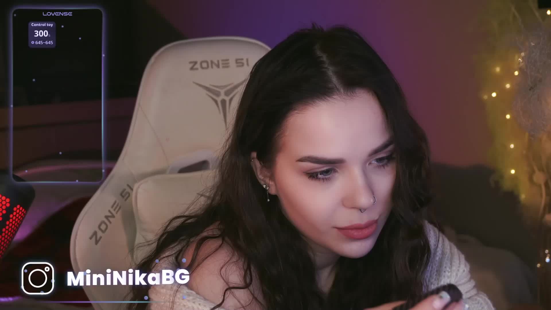 MiniNika Cam Model Chat January 29, 2026