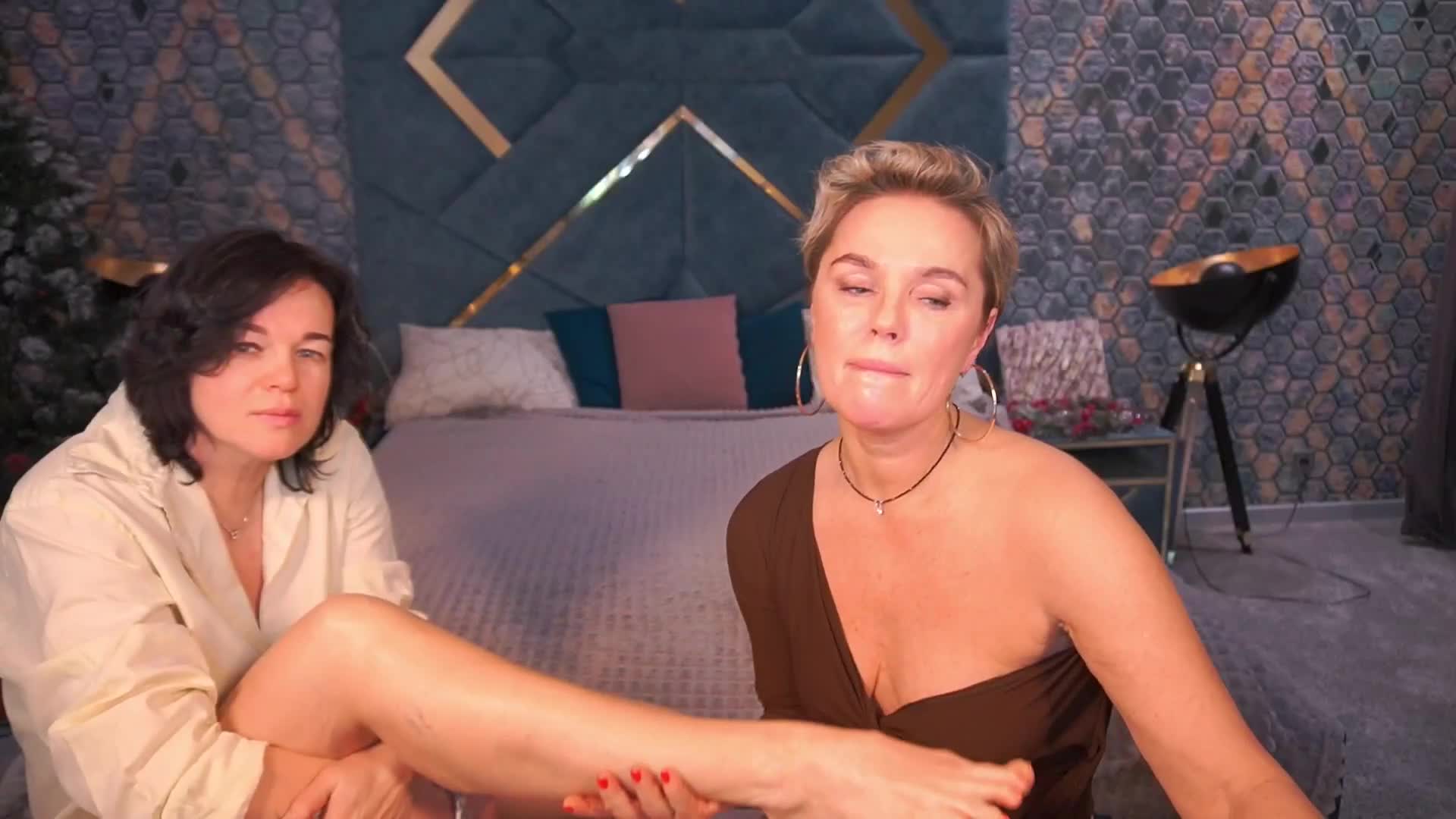 PleasureWeCouple Cam Model Chat January 29, 2026