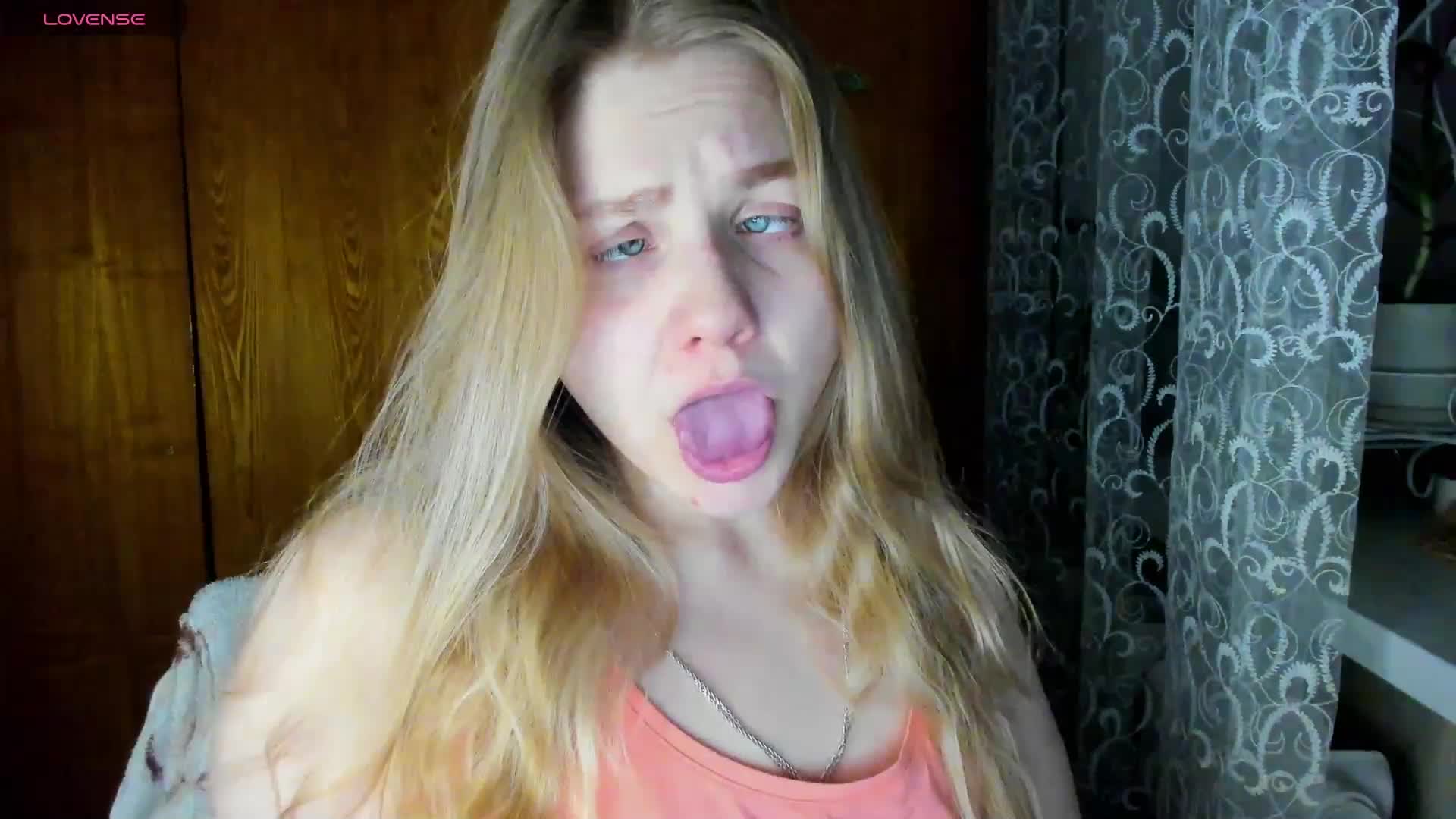 Emma-Frizea Cam Model Chat January 29, 2026