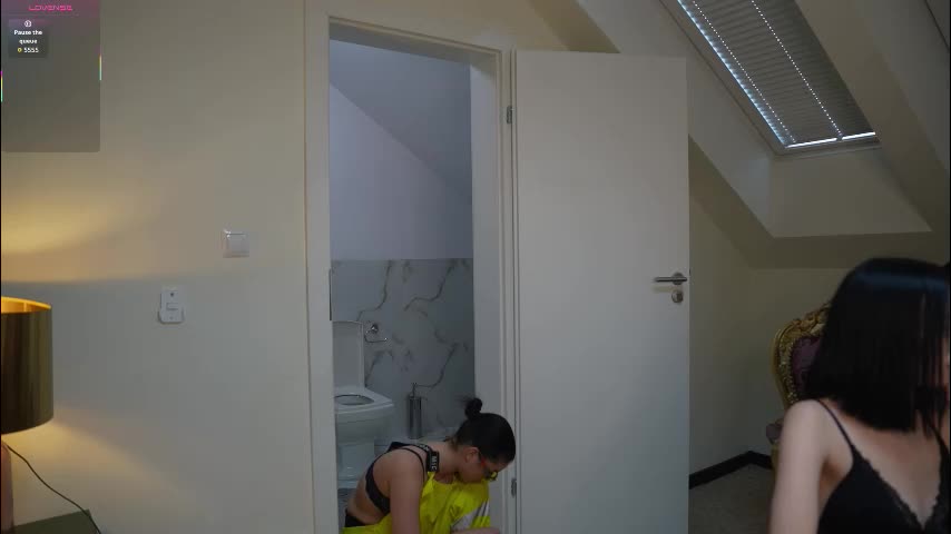 bright_diamonds_054 Cam Model Chat January 29, 2026