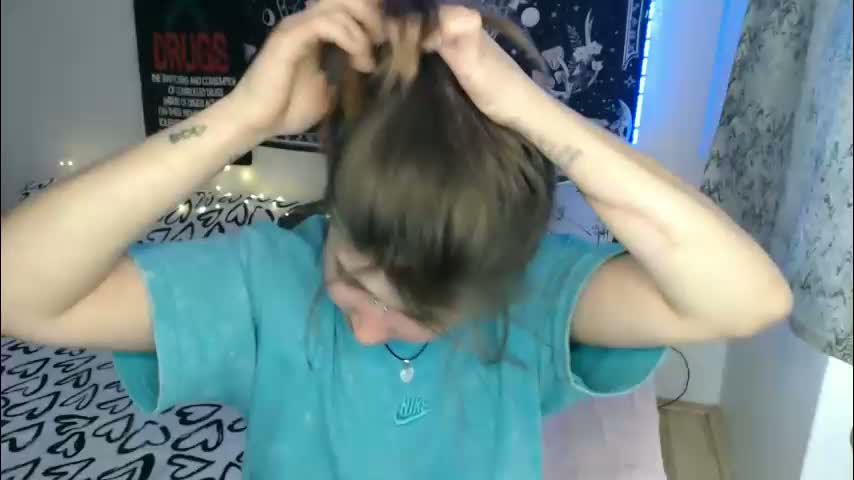 aliens4twenty Cam Model Chat January 29, 2026