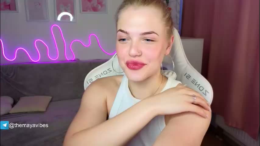 maya_blonde18 Cam Model Chat January 30, 2026