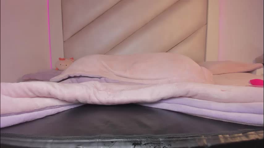 ema_and_camila Cam Model Chat January 31, 2026