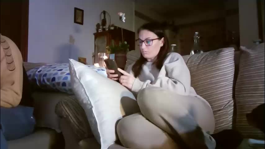 lolahueso Cam Model Chat January 31, 2026