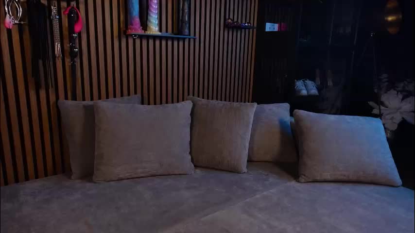 izzy_inked Cam Model Chat January 31, 2026