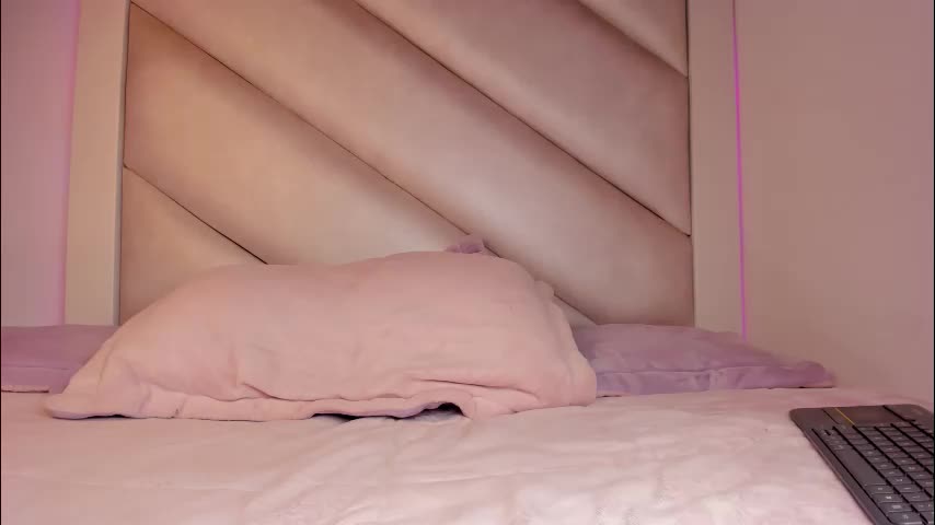 ema_and_camila Cam Model Chat January 31, 2026