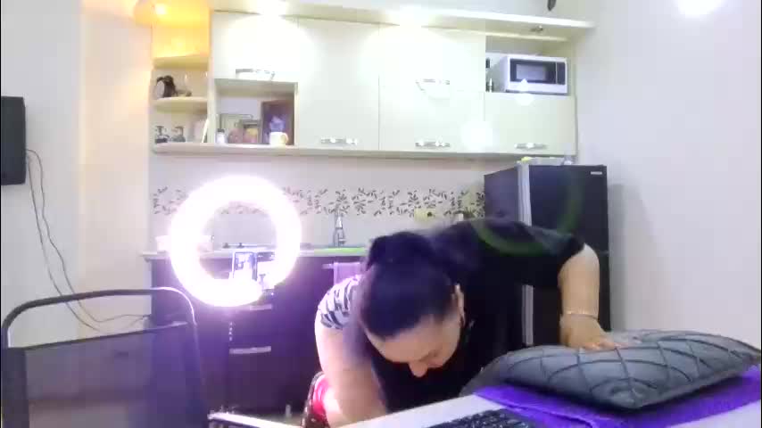 best_ass2000 Cam Model Chat January 31, 2026