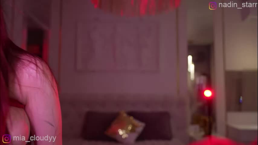 mia_cloudy Cam Model Chat February 1, 2026