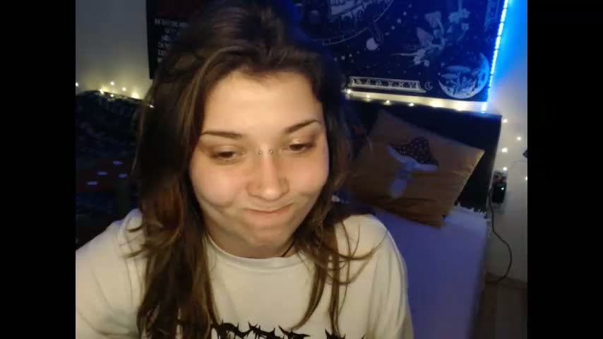 aliens4twenty Cam Model Chat February 1, 2026