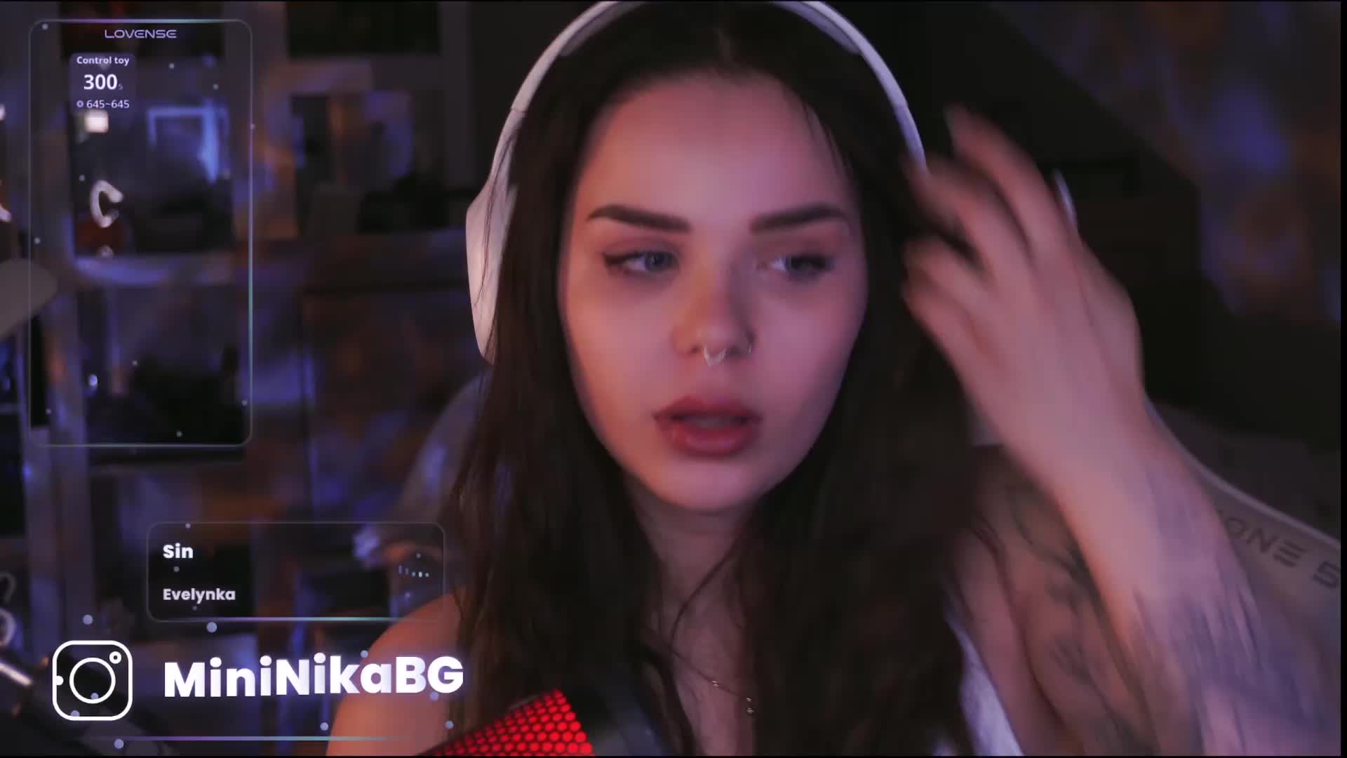 MiniNika Cam Model Chat February 1, 2026