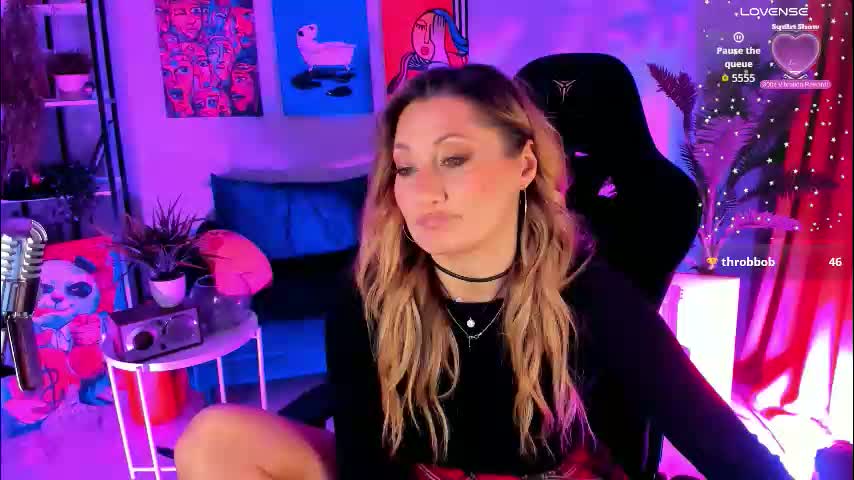 sarahholly Cam Model Chat February 1, 2026