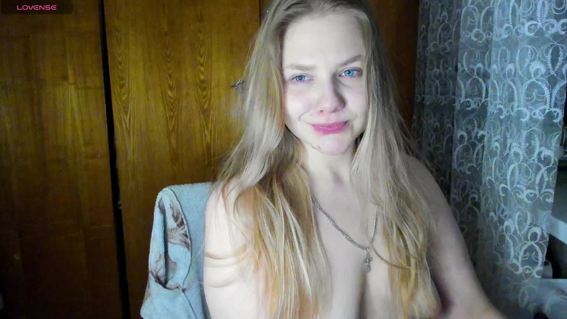 Emma-Frizea Cam Model Chat February 1, 2026