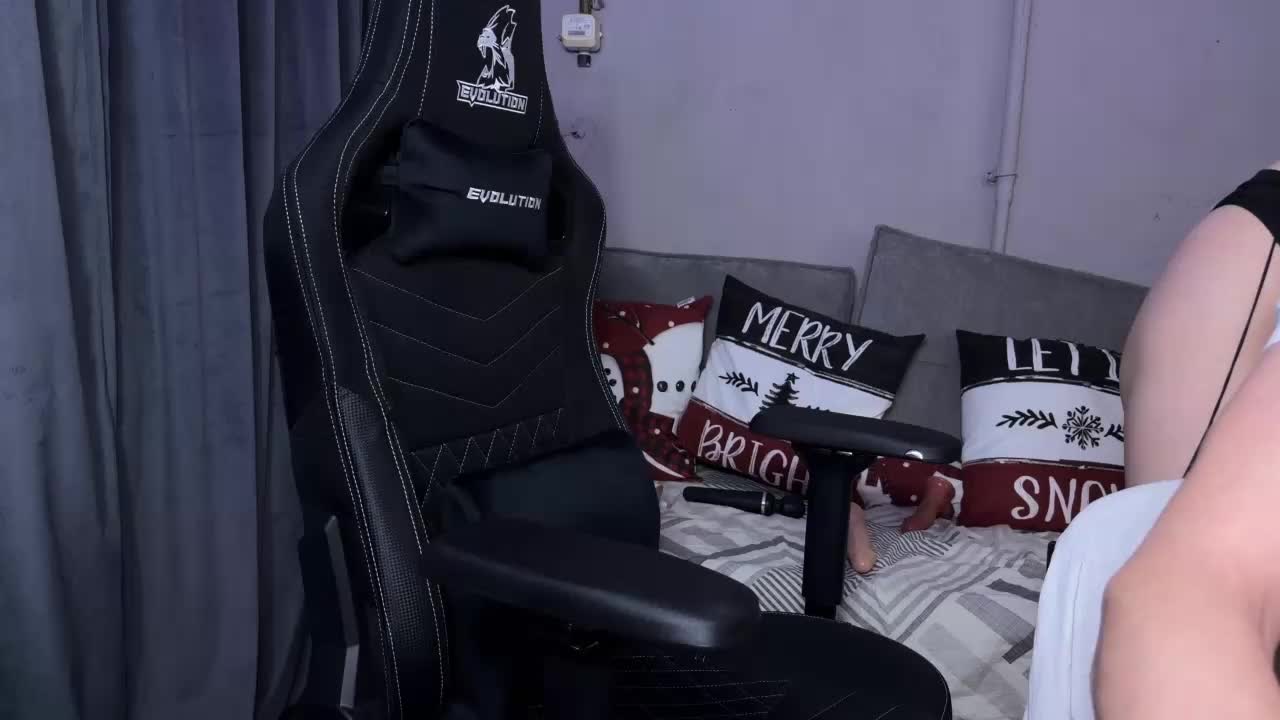 cutemilana_sexwife Cam Model Chat February 1, 2026