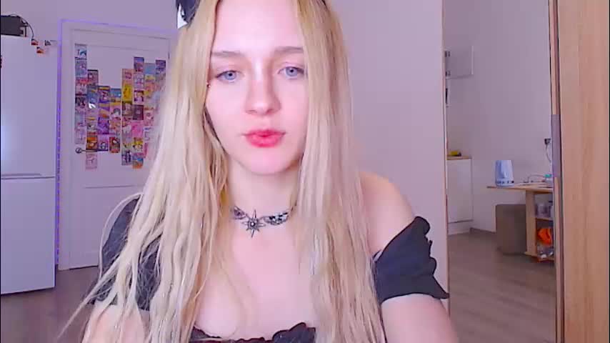 sailormoon666_ Cam Model Chat February 1, 2026