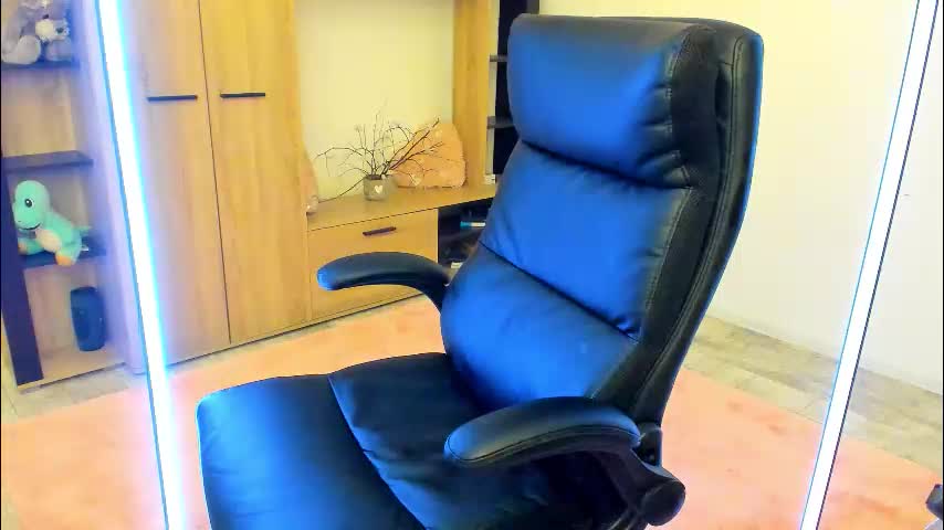 nicole___19 Cam Model Chat February 1, 2026