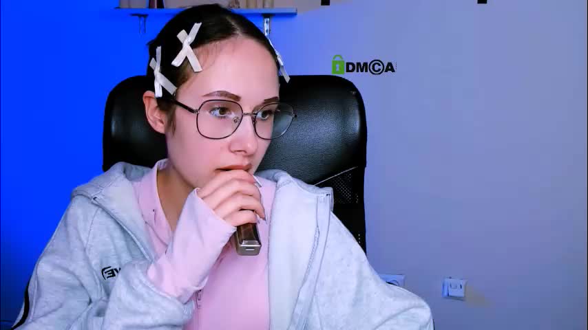 mona_cloud Cam Model Chat February 1, 2026