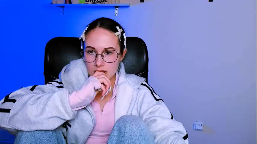 mona_cloud Cam Model Chat February 1, 2026