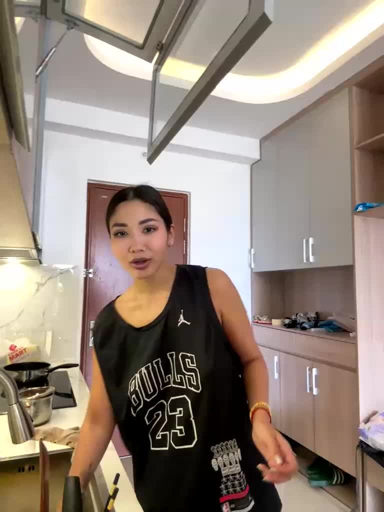 lean-lie Cam Model Chat February 2, 2026