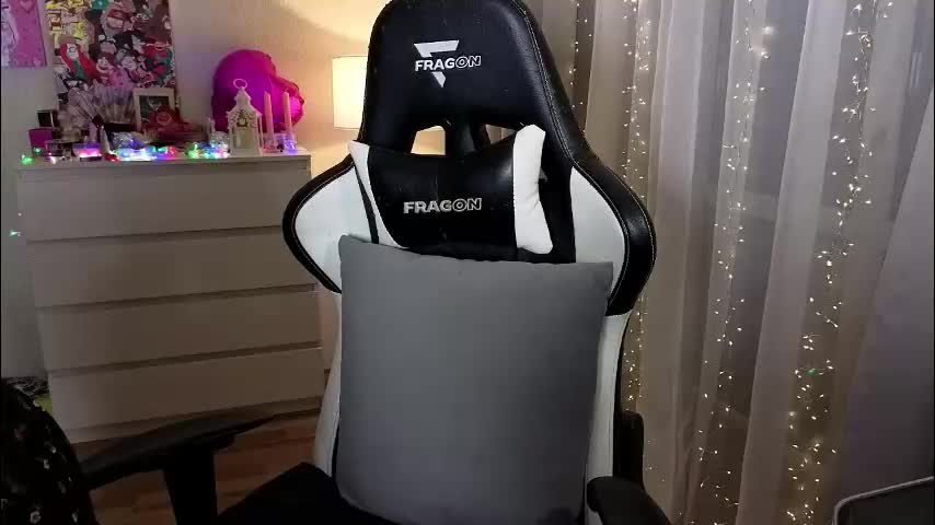 sexmoon11 Cam Model Chat February 2, 2026