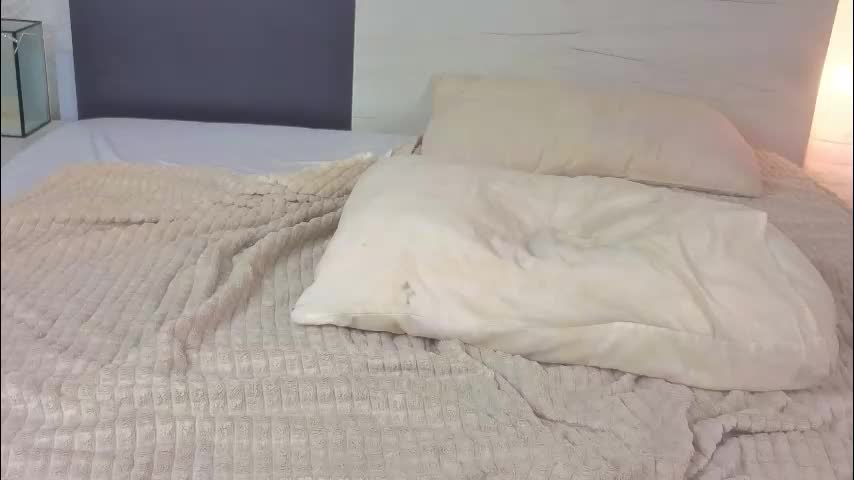 blonde_lotos Cam Model Chat February 2, 2026