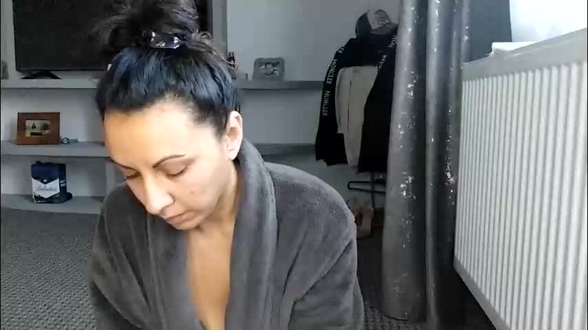 crazybrenda89 Cam Model Chat February 2, 2026