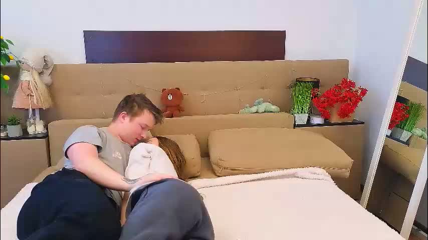 ollistiw Cam Model Chat February 12, 2026