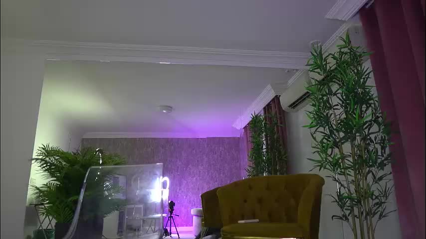 blakmy Cam Model Chat February 12, 2026