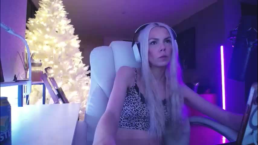 tinykylie Cam Model Chat February 13, 2026