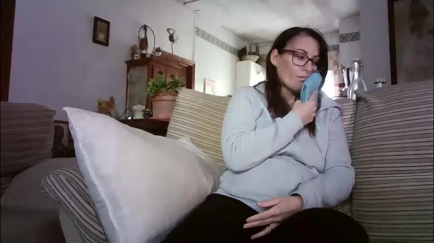 lolahueso Cam Model Chat February 13, 2026