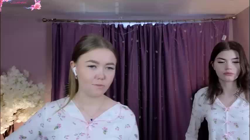 berry_bloom Cam Model Chat February 13, 2026