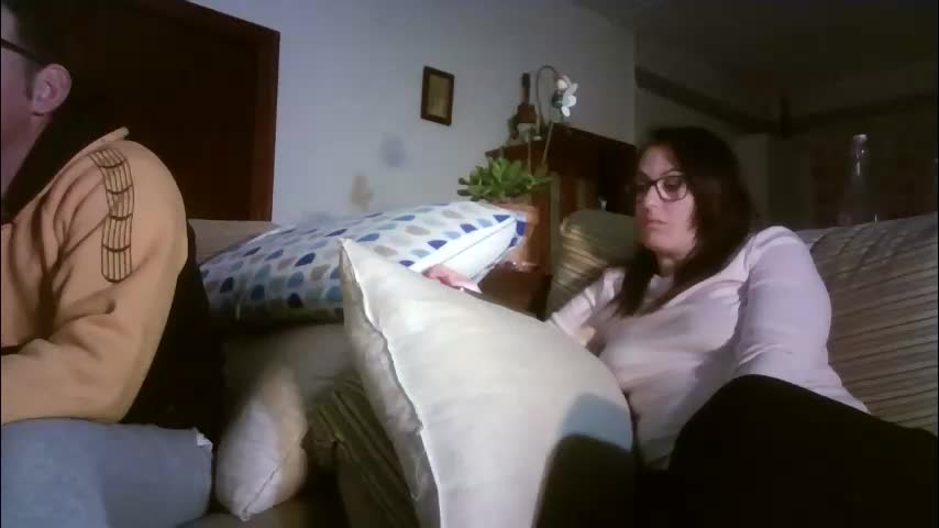 lolahueso Cam Model Chat February 23, 2026