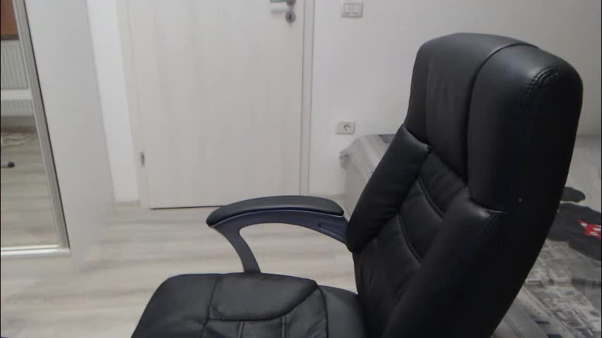 blue_eyes96 Cam Model Chat February 23, 2026