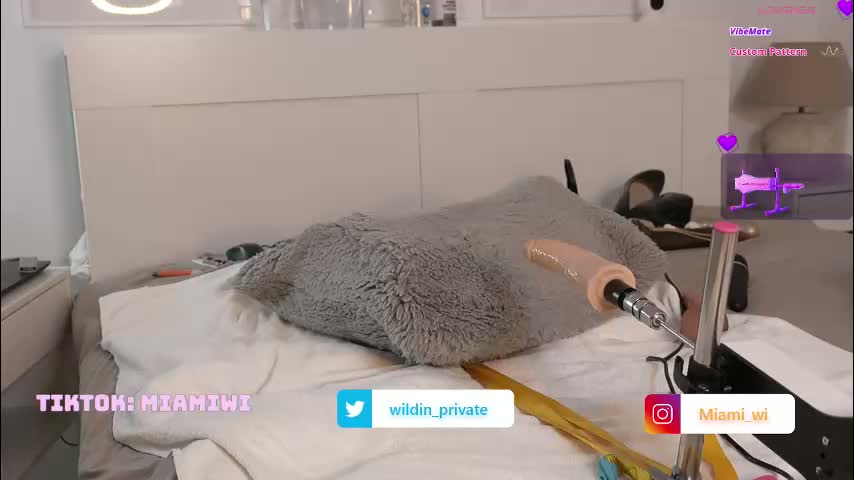 emmybum Cam Model Chat February 24, 2026