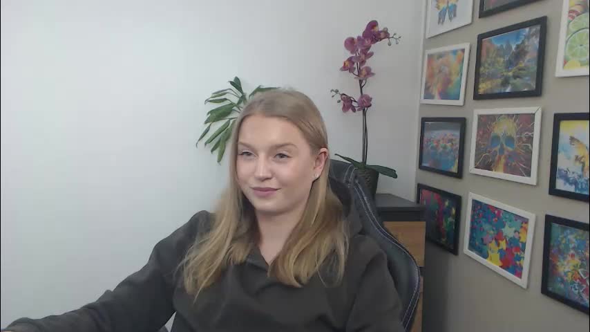 mysteryericax Cam Model Chat February 24, 2026