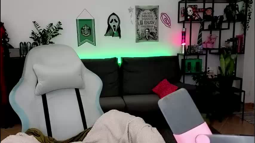 dellacrush_ Cam Model Chat February 24, 2026