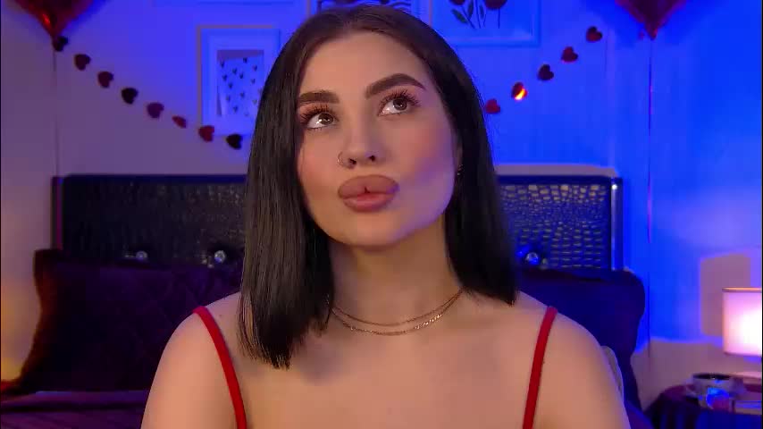 adrianatores Cam Model Chat February 24, 2026