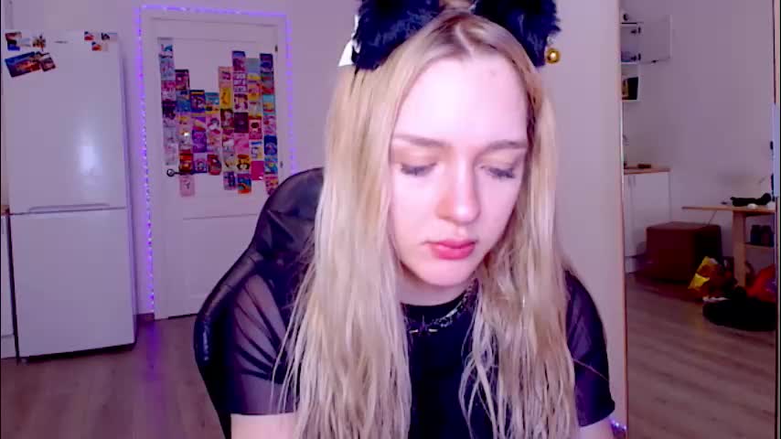 sailormoon666_ Cam Model Chat February 24, 2026