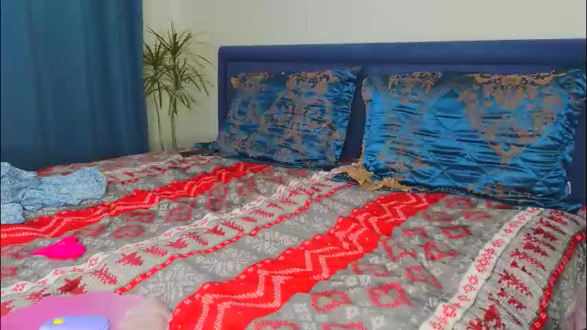 lisi4ka_basik33 Cam Model Chat February 24, 2026